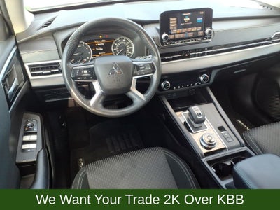 2022 Mitsubishi Outlander ES