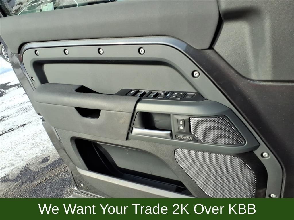 2023 Land Rover Defender 110 X-Dynamic SE