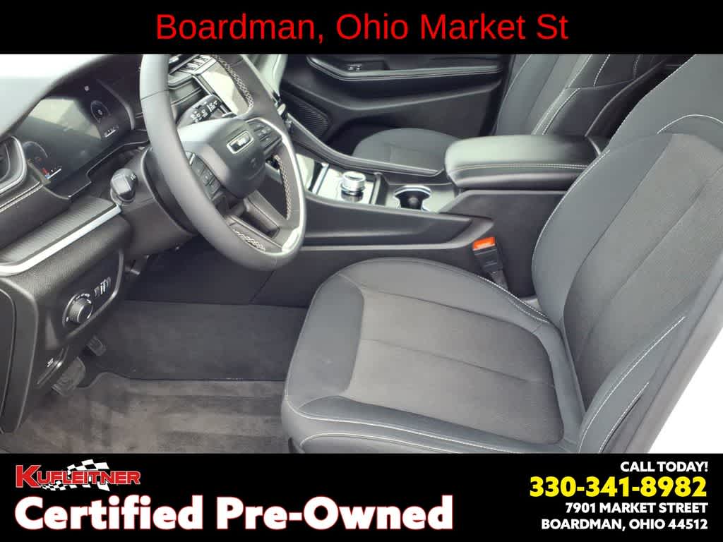 2025 Jeep Grand Cherokee Laredo X