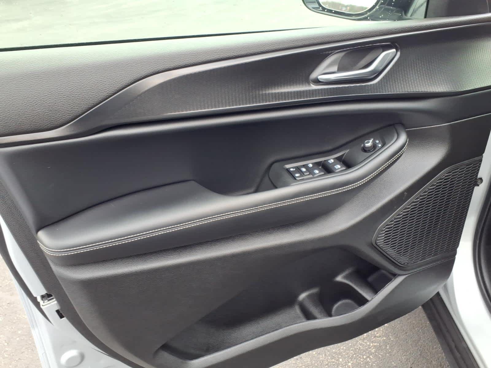 2025 Jeep Grand Cherokee Base