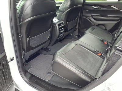 2025 Jeep Grand Cherokee Base