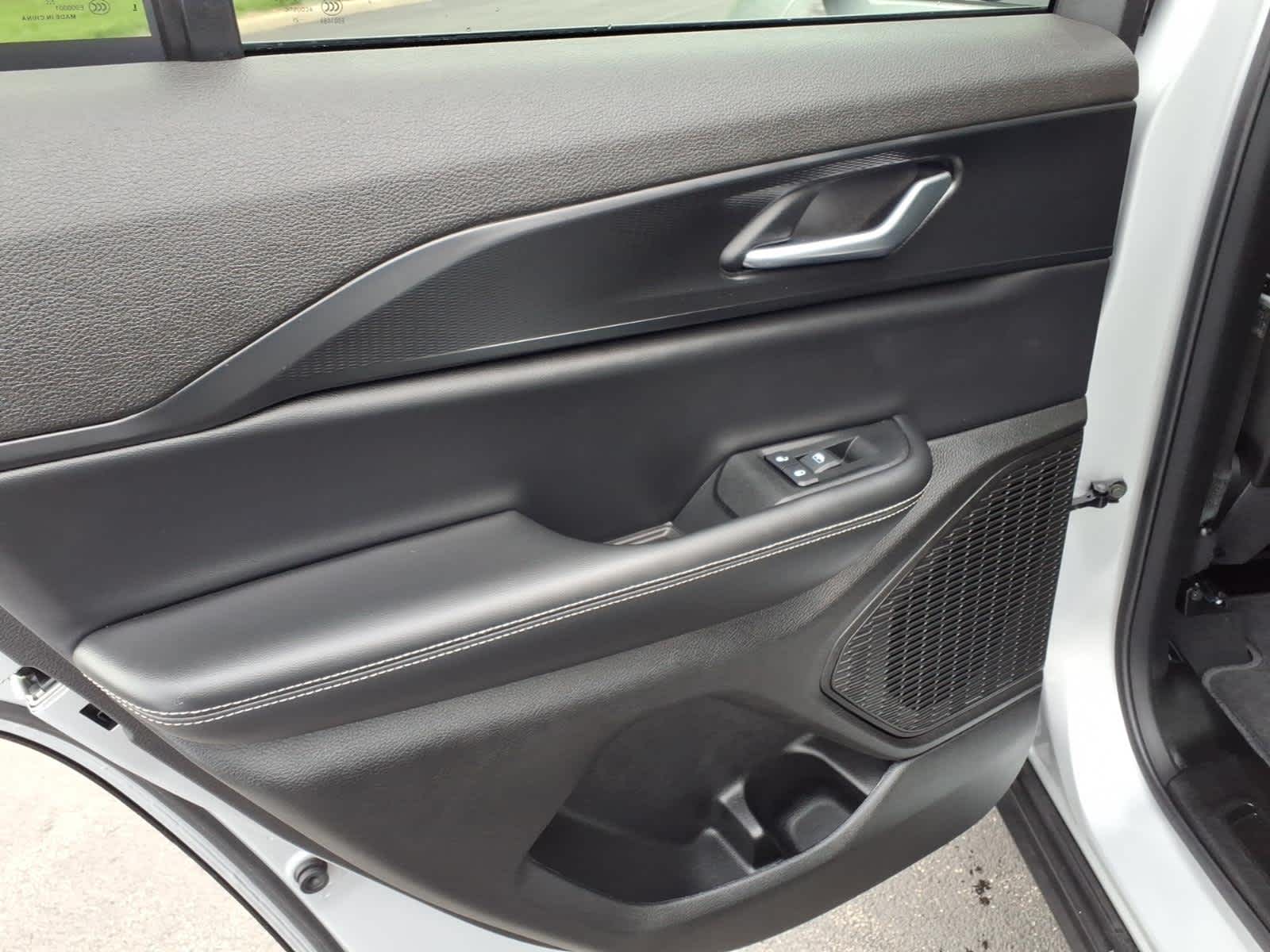 2025 Jeep Grand Cherokee Base