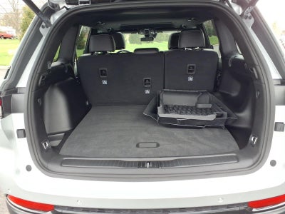 2025 Jeep Grand Cherokee Base