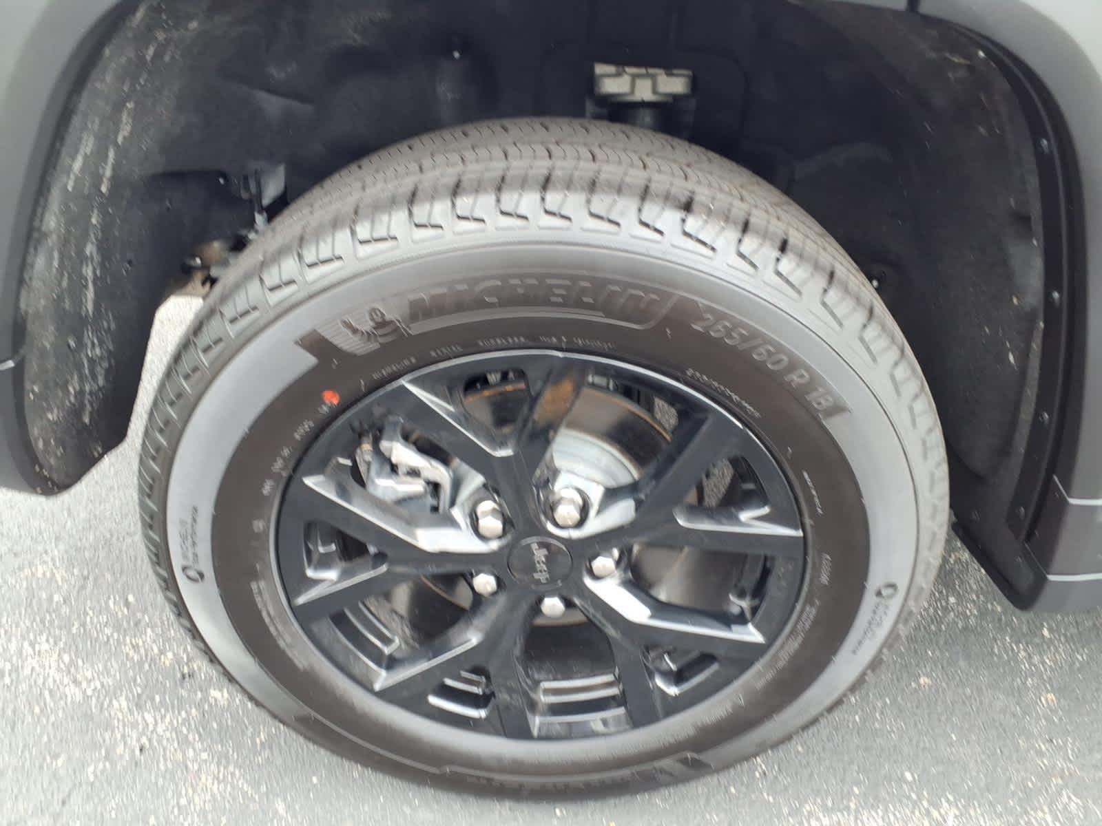 2025 Jeep Grand Cherokee Base