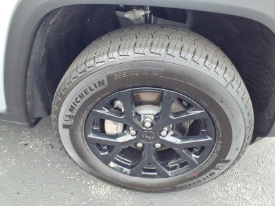2025 Jeep Grand Cherokee Base