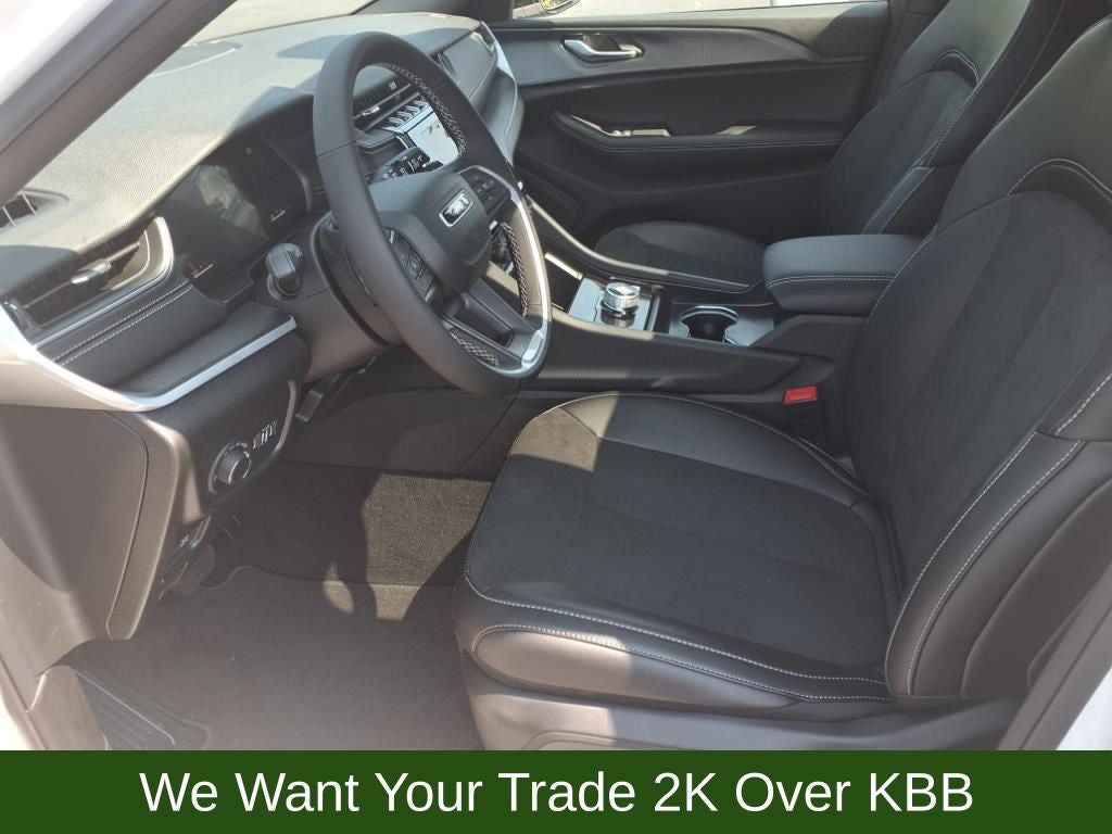 2025 Jeep Grand Cherokee Laredo X