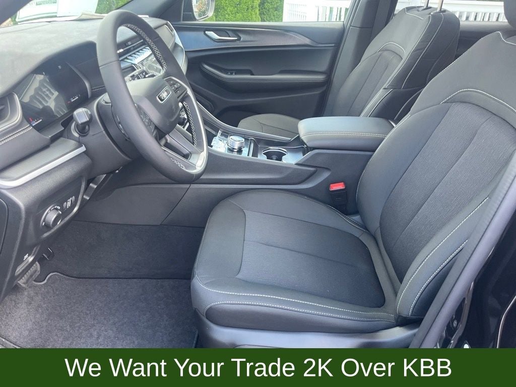 2025 Jeep Grand Cherokee Laredo X