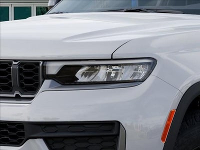 2026 Jeep Grand Cherokee Laredo Altitude