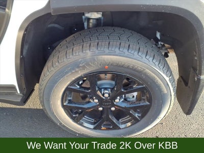 2026 Jeep Grand Cherokee Laredo Altitude