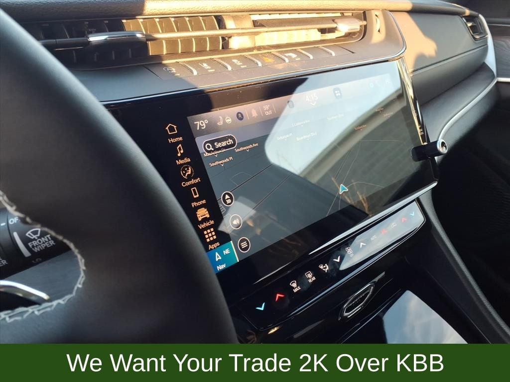 2026 Jeep Grand Cherokee Laredo Altitude