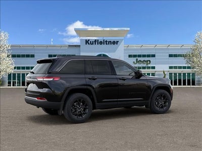 2026 Jeep Grand Cherokee Laredo Altitude