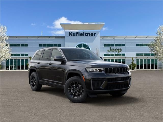 2026 Jeep Grand Cherokee Laredo Altitude