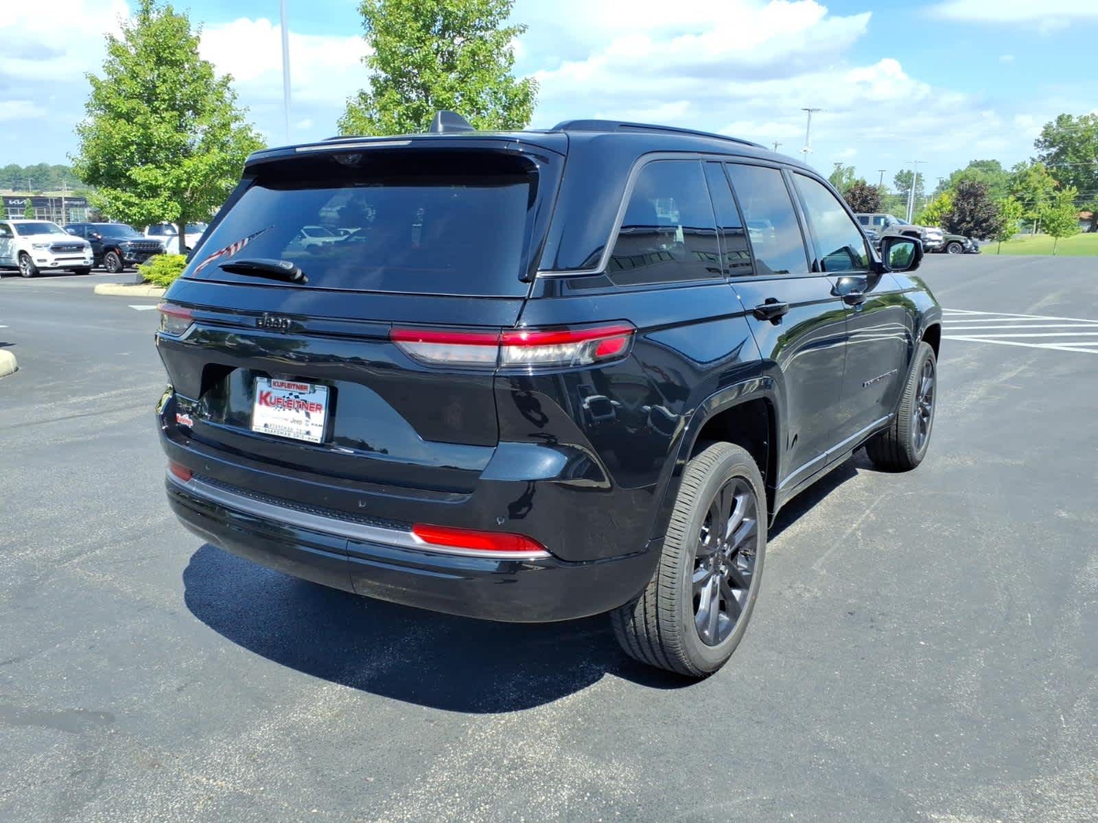 2026 Jeep Grand Cherokee Limited Reserve