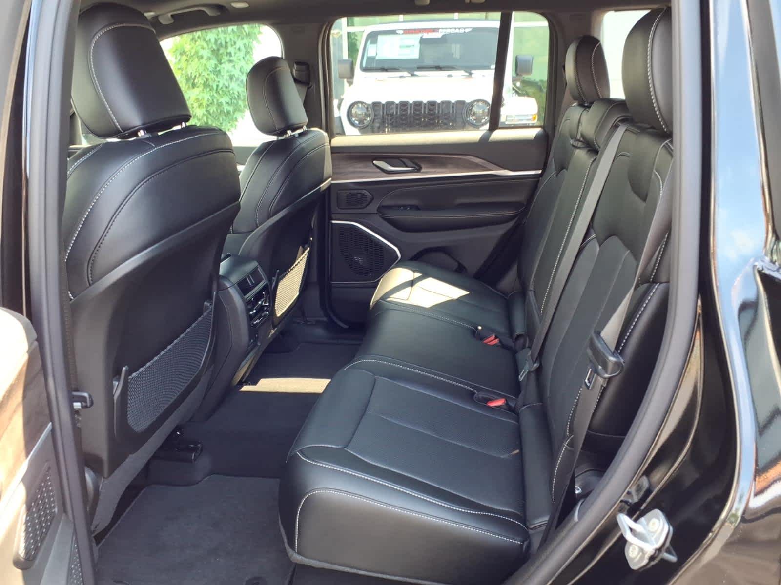 2026 Jeep Grand Cherokee Limited Reserve