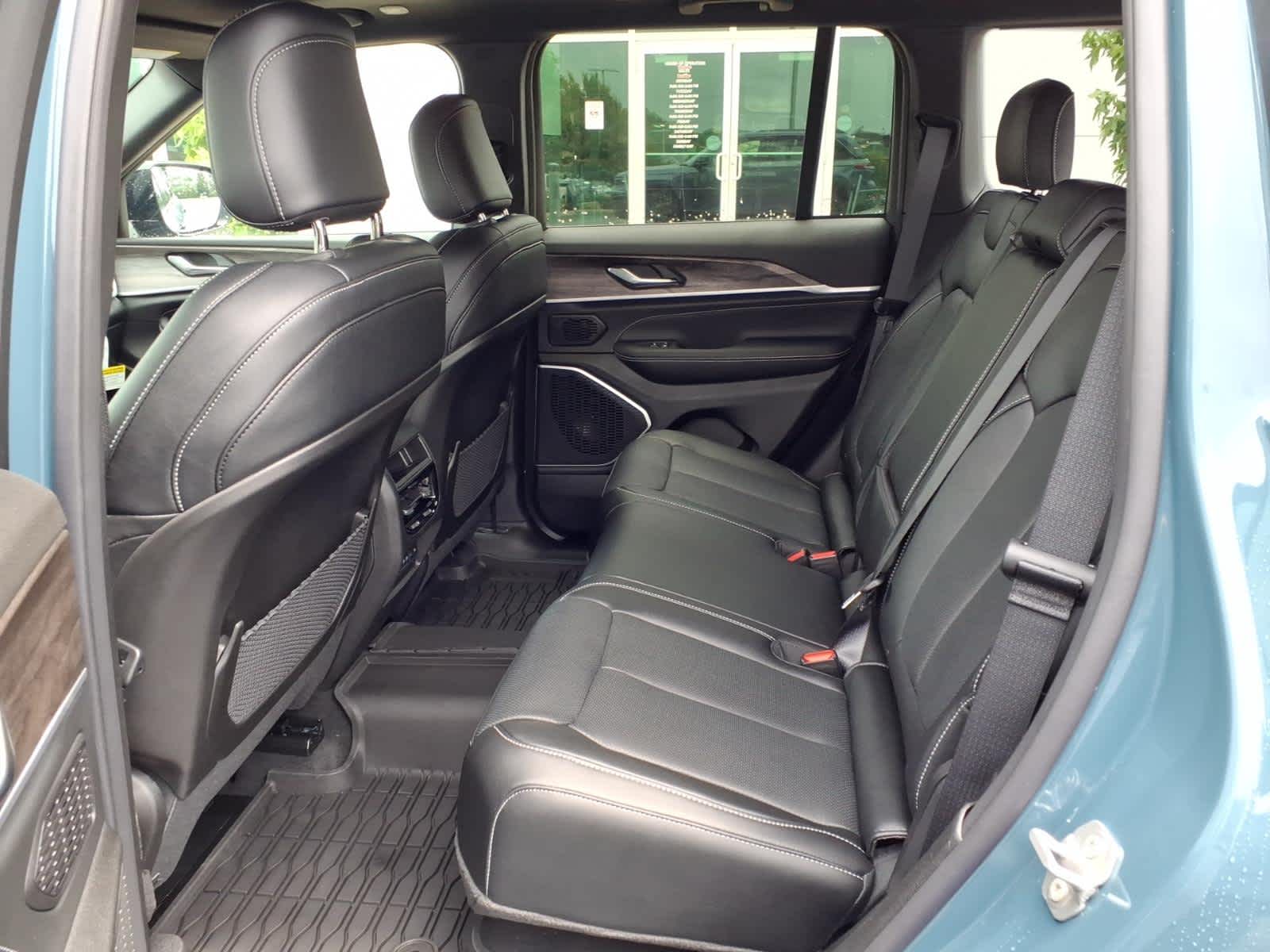 2026 Jeep Grand Cherokee Limited Reserve