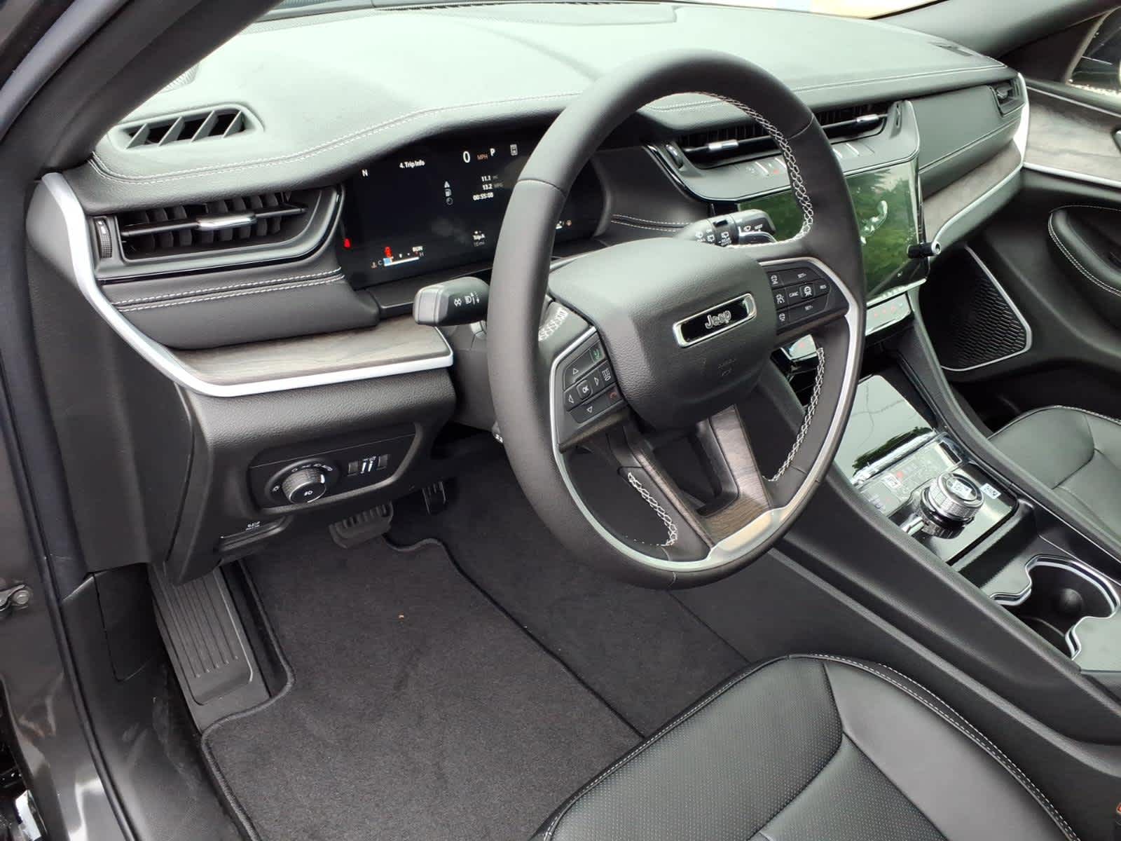 2026 Jeep Grand Cherokee Limited Reserve