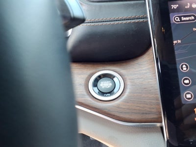 2022 Jeep Grand Cherokee Summit