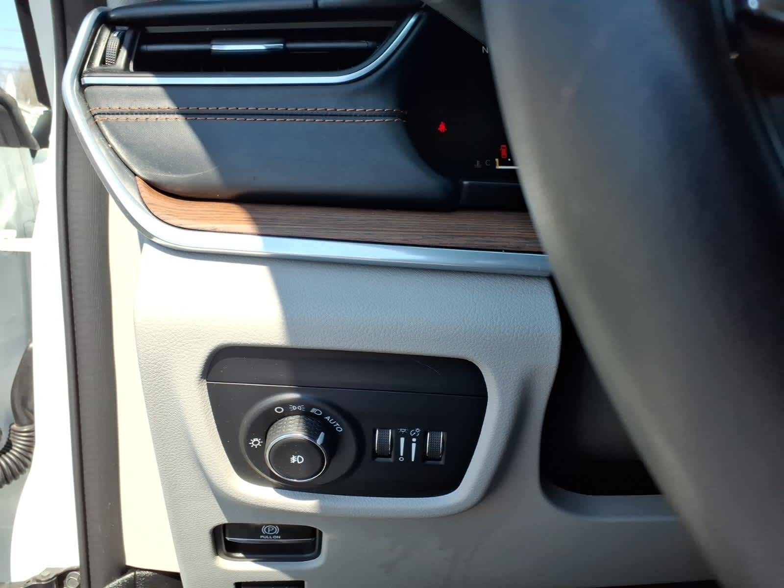 2022 Jeep Grand Cherokee Summit