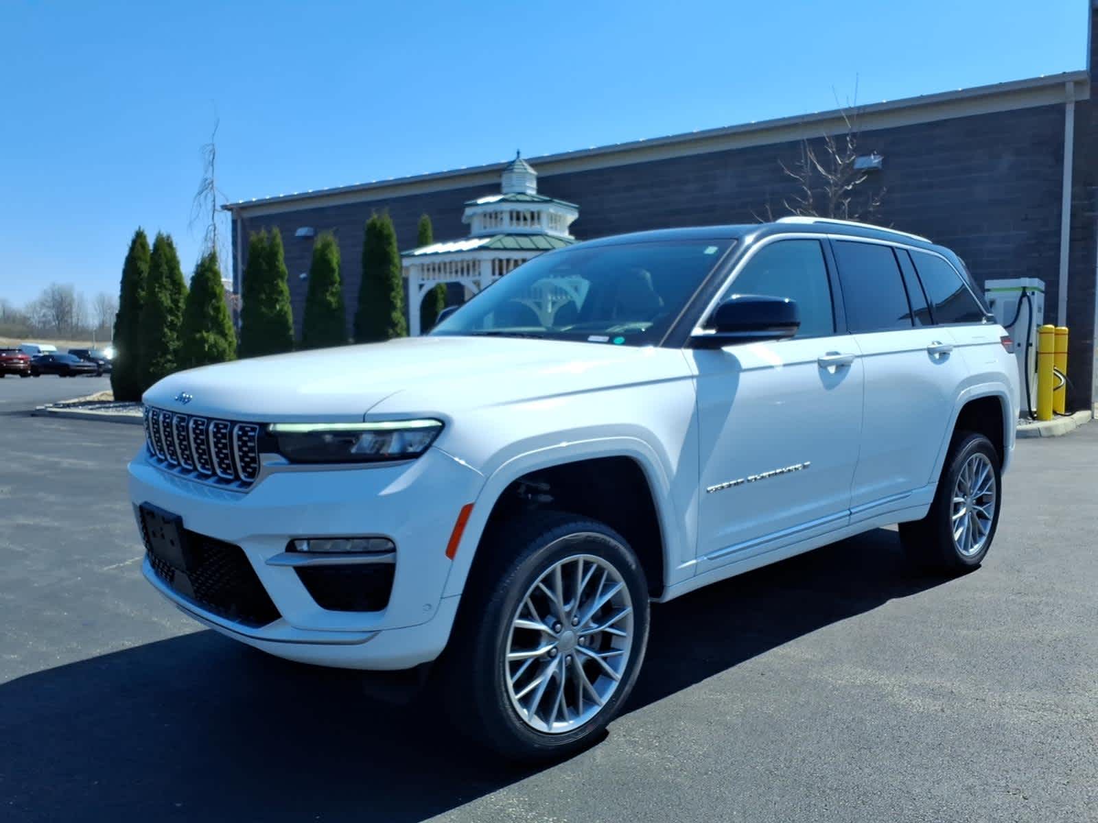 2022 Jeep Grand Cherokee Summit