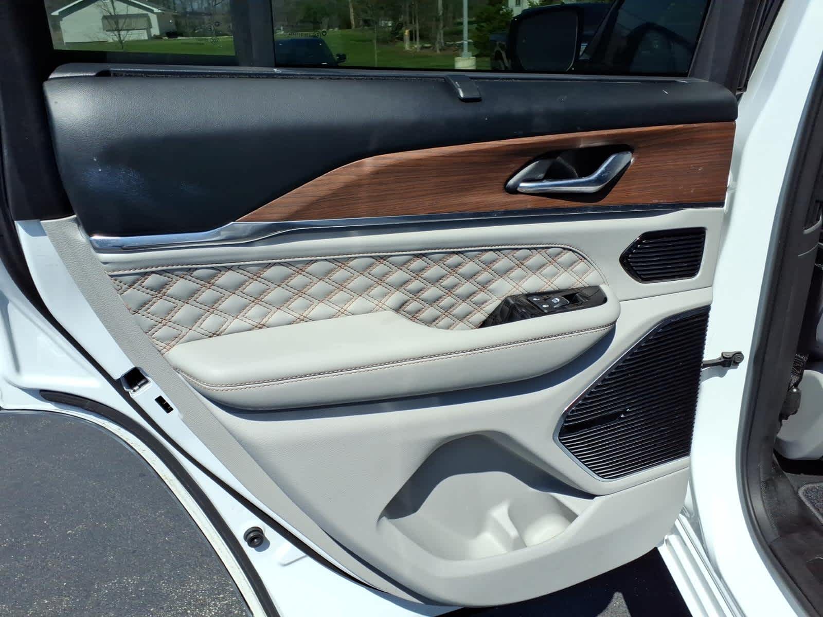 2022 Jeep Grand Cherokee Summit