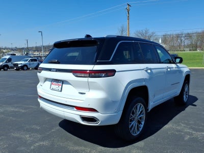 2022 Jeep Grand Cherokee Summit