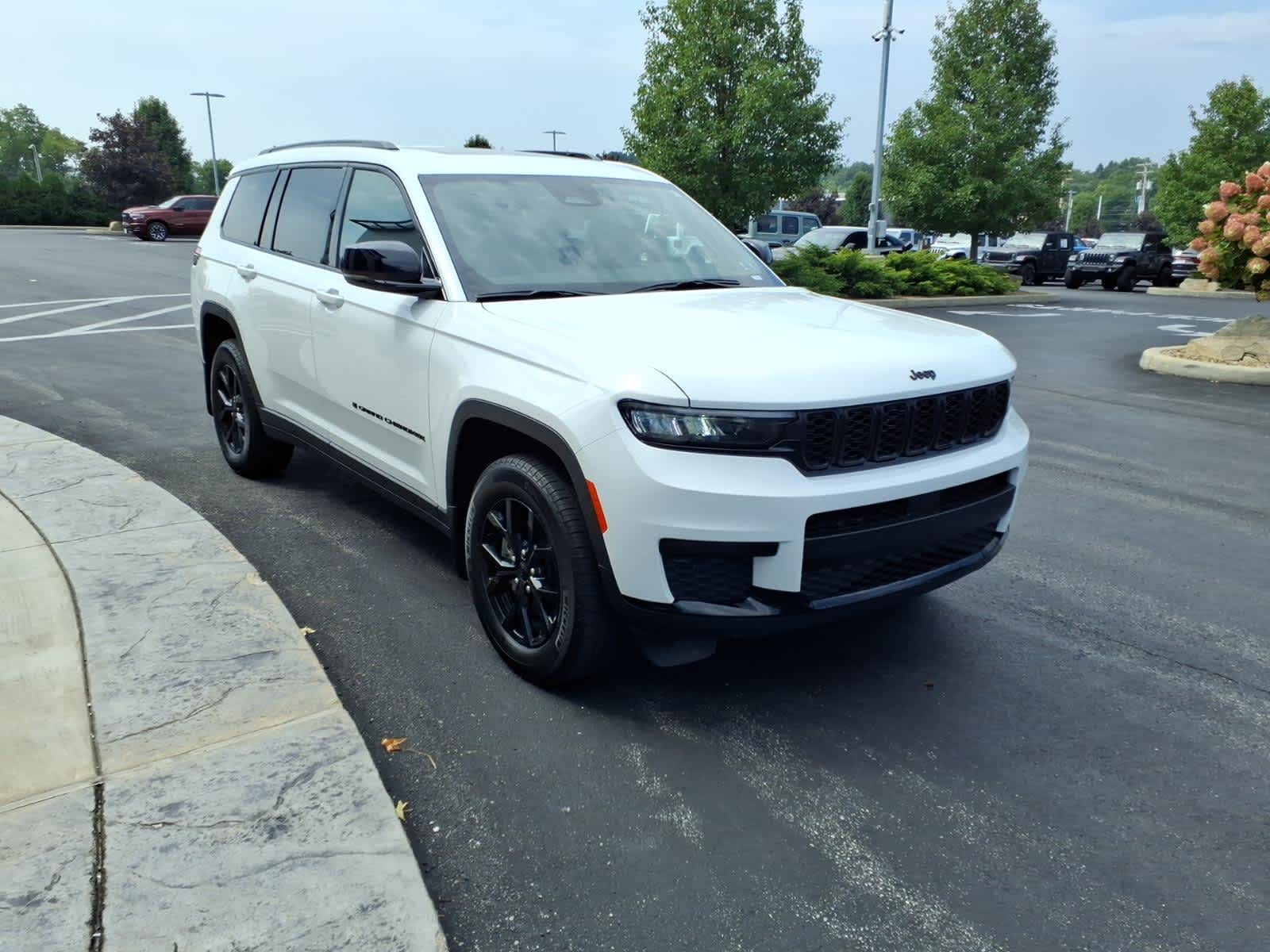 2025 Jeep Grand Cherokee L Altitude X