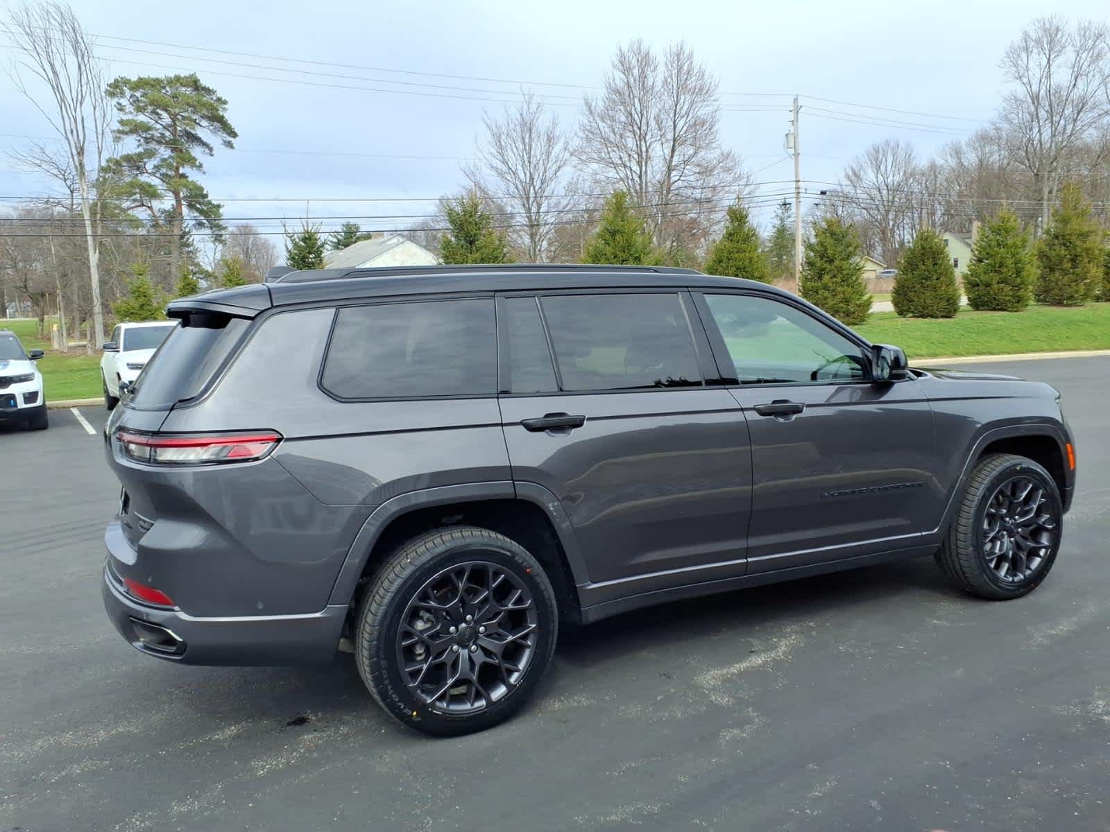 2023 Jeep Grand Cherokee L Summit