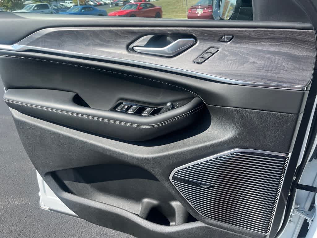 2023 Jeep Grand Cherokee 4xe Overland