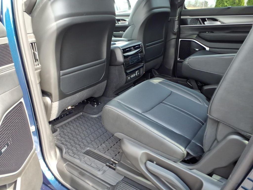2026 Jeep Grand Wagoneer Limited Reserve