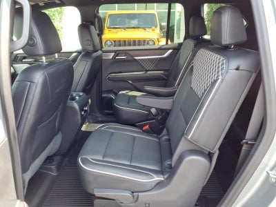 2024 GMC Acadia AWD Denali
