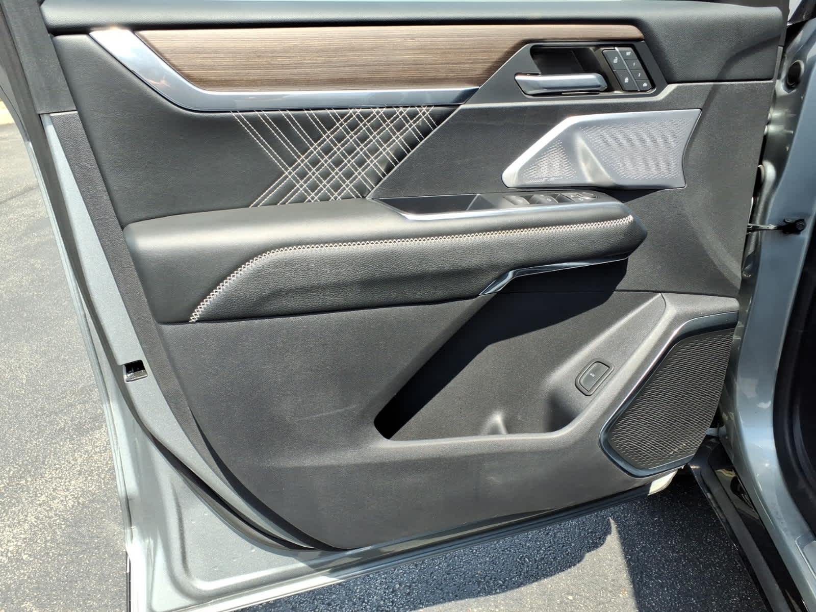 2024 GMC Acadia AWD Denali