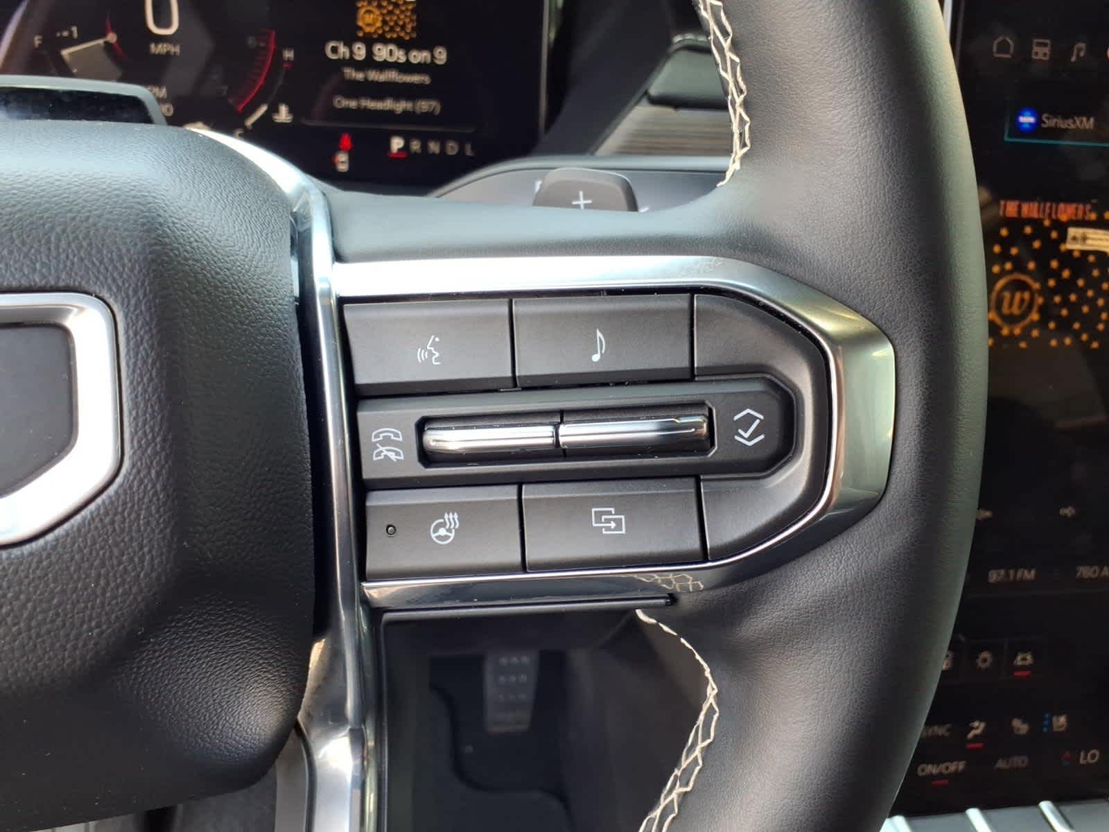 2024 GMC Acadia AWD Denali