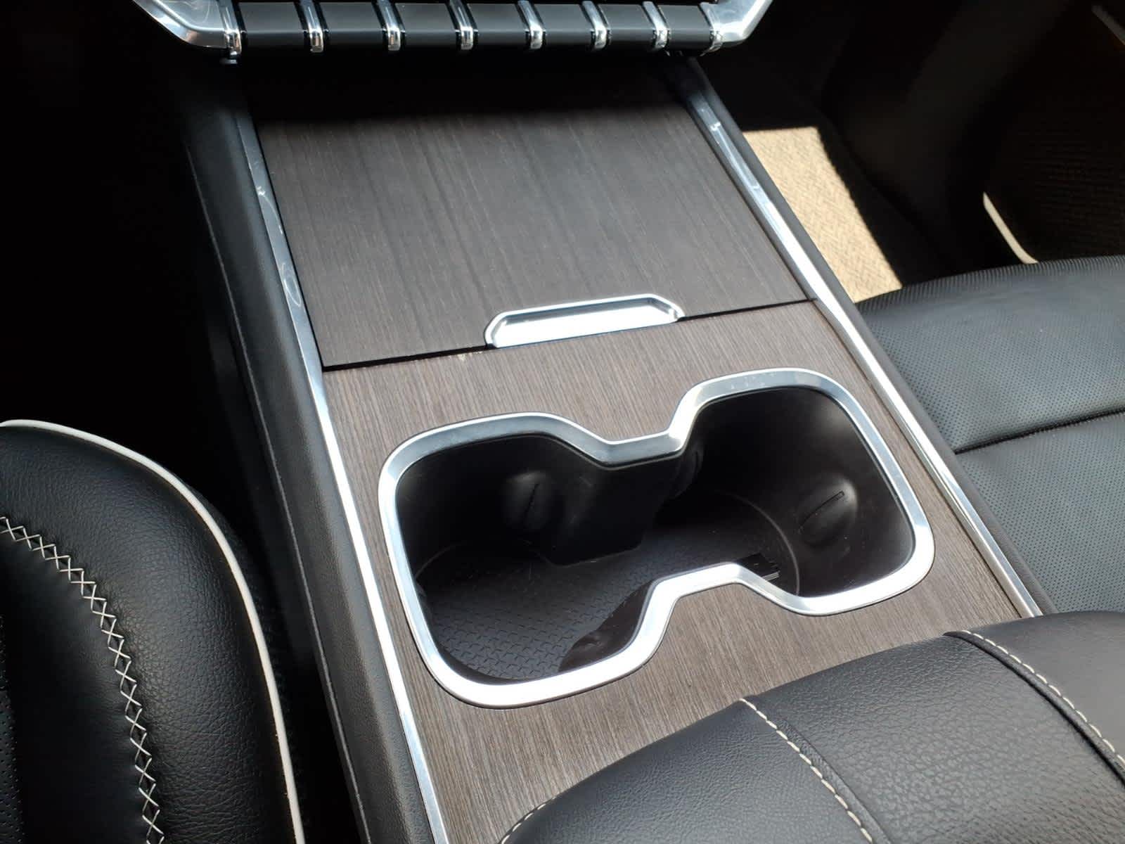 2024 GMC Acadia AWD Denali