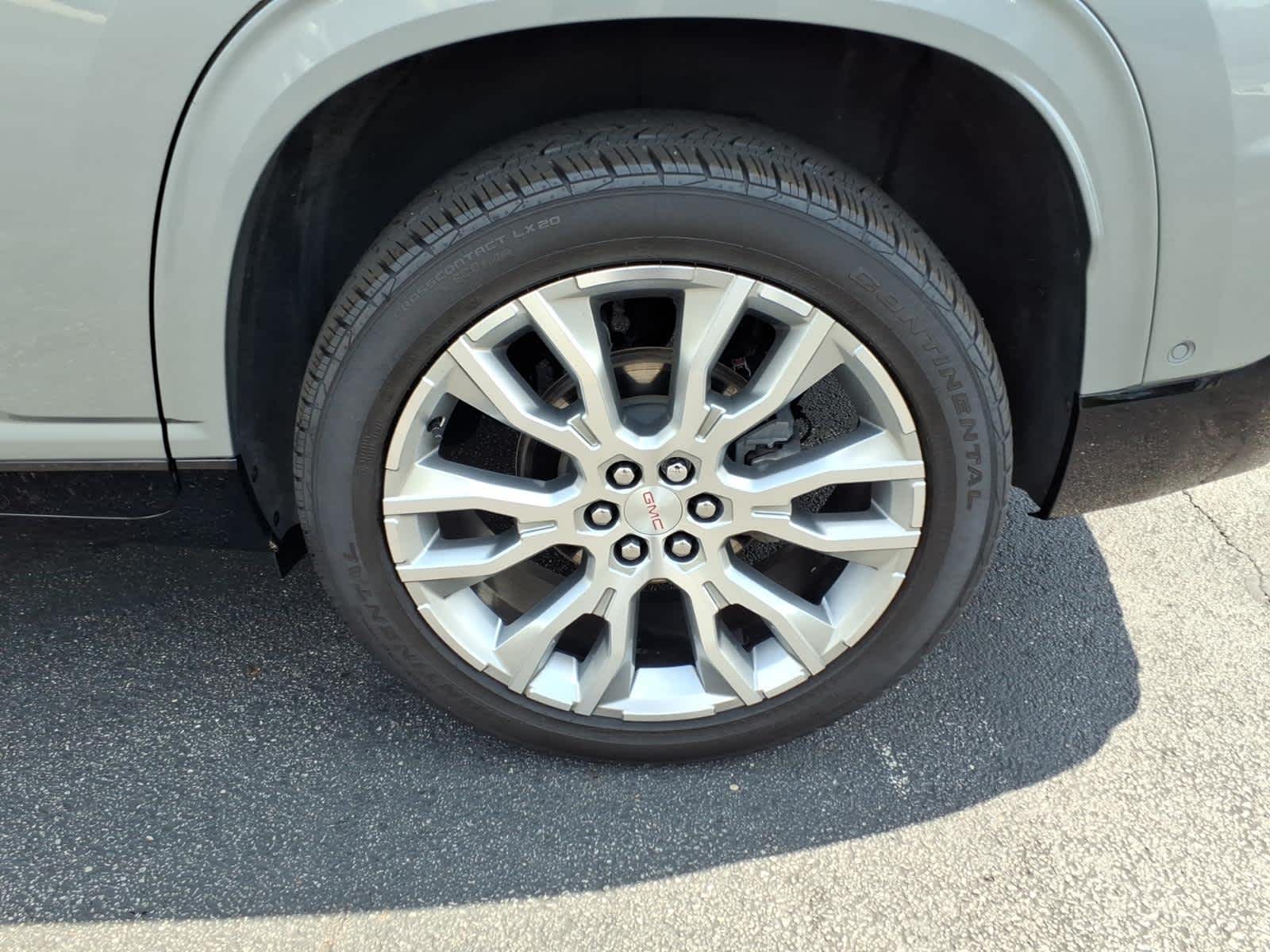 2024 GMC Acadia AWD Denali