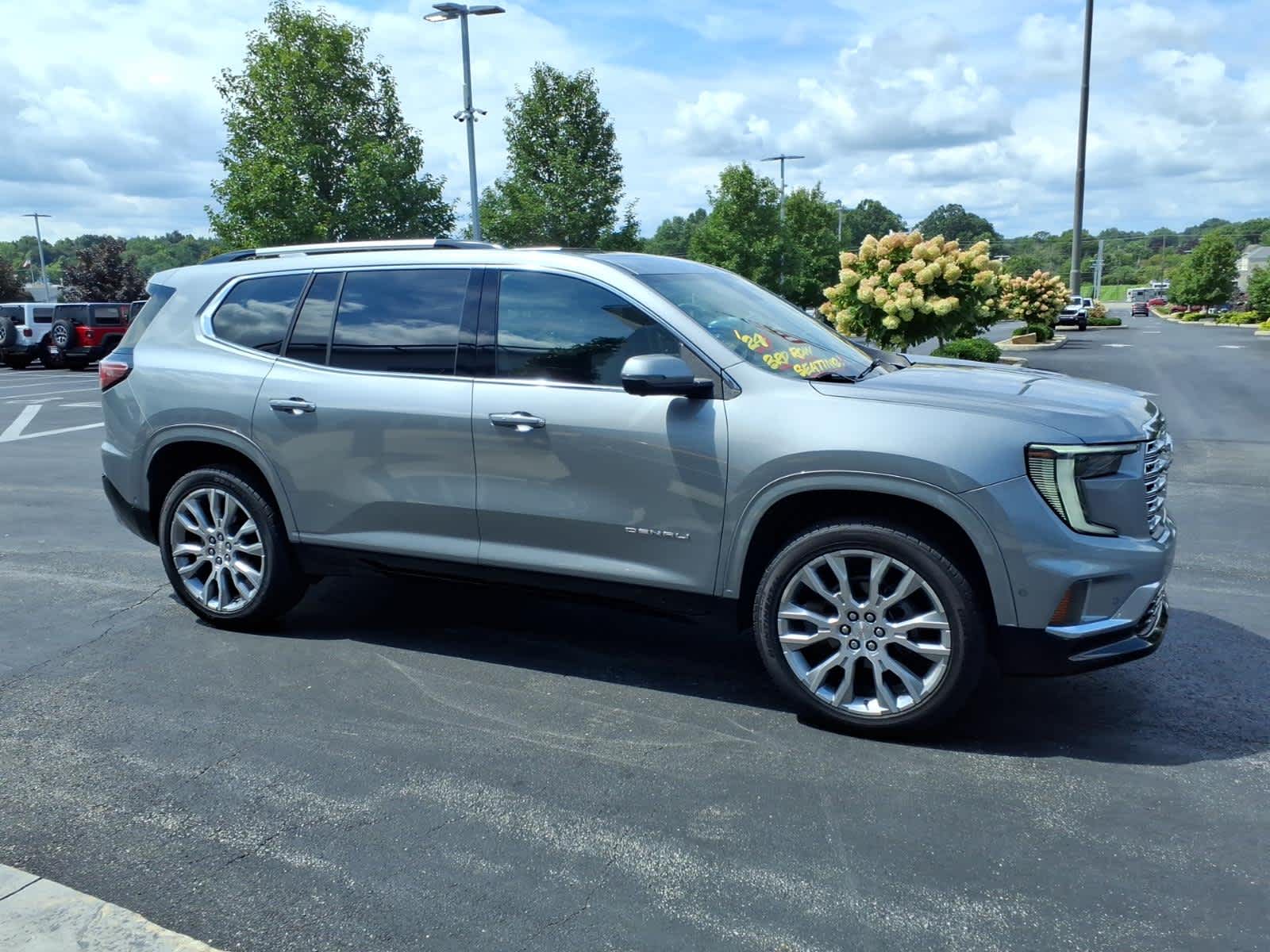 2024 GMC Acadia AWD Denali