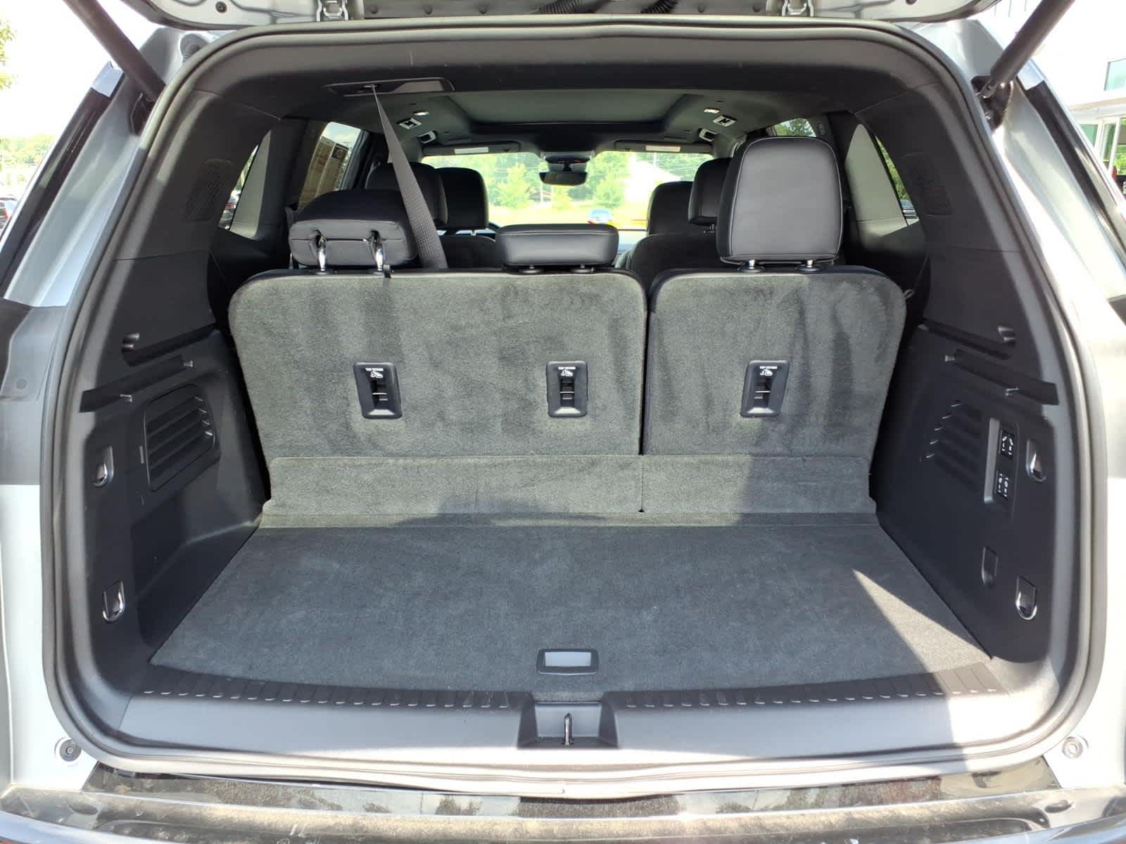 2024 GMC Acadia AWD Denali
