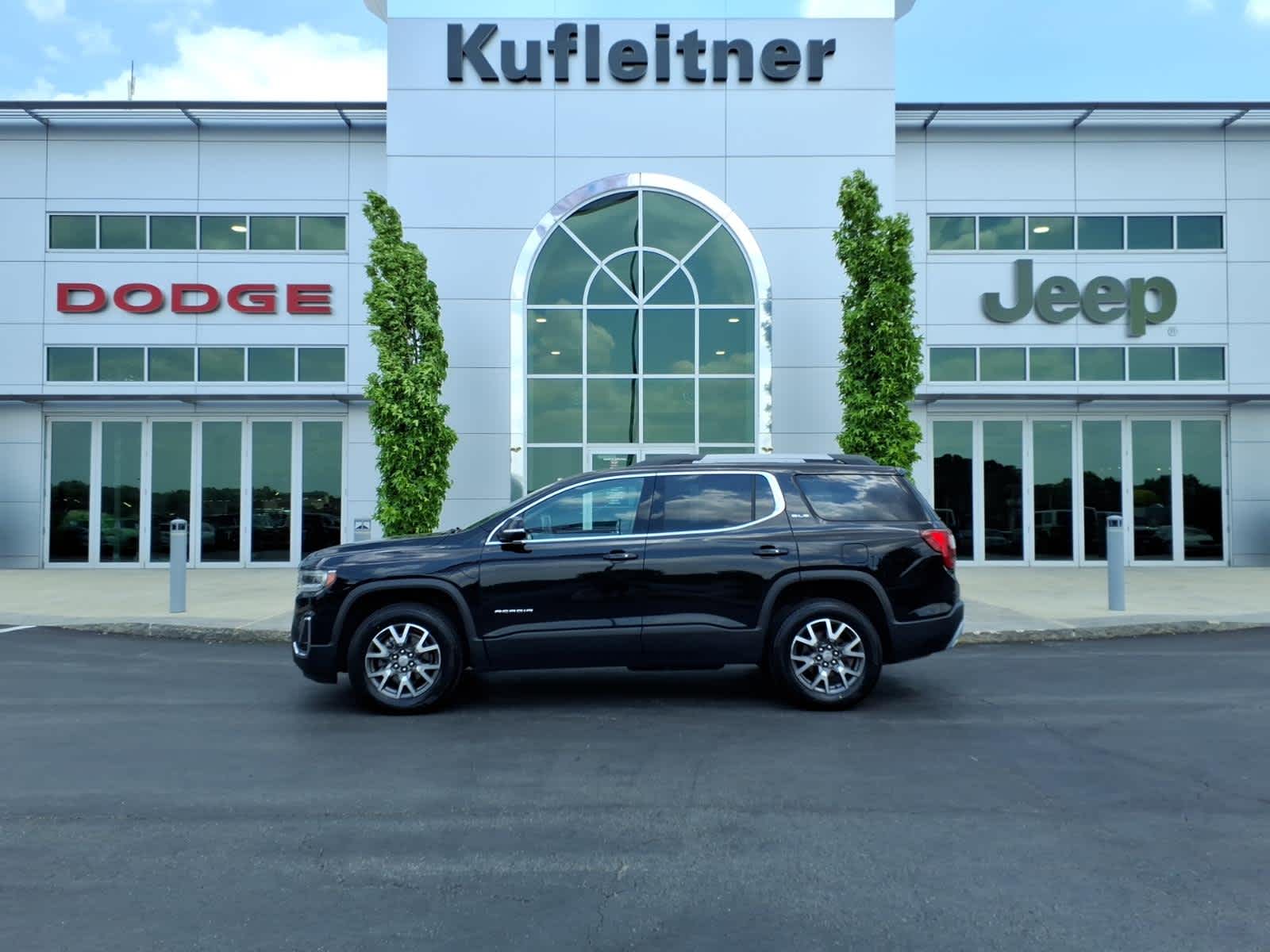 2022 GMC Acadia SLE
