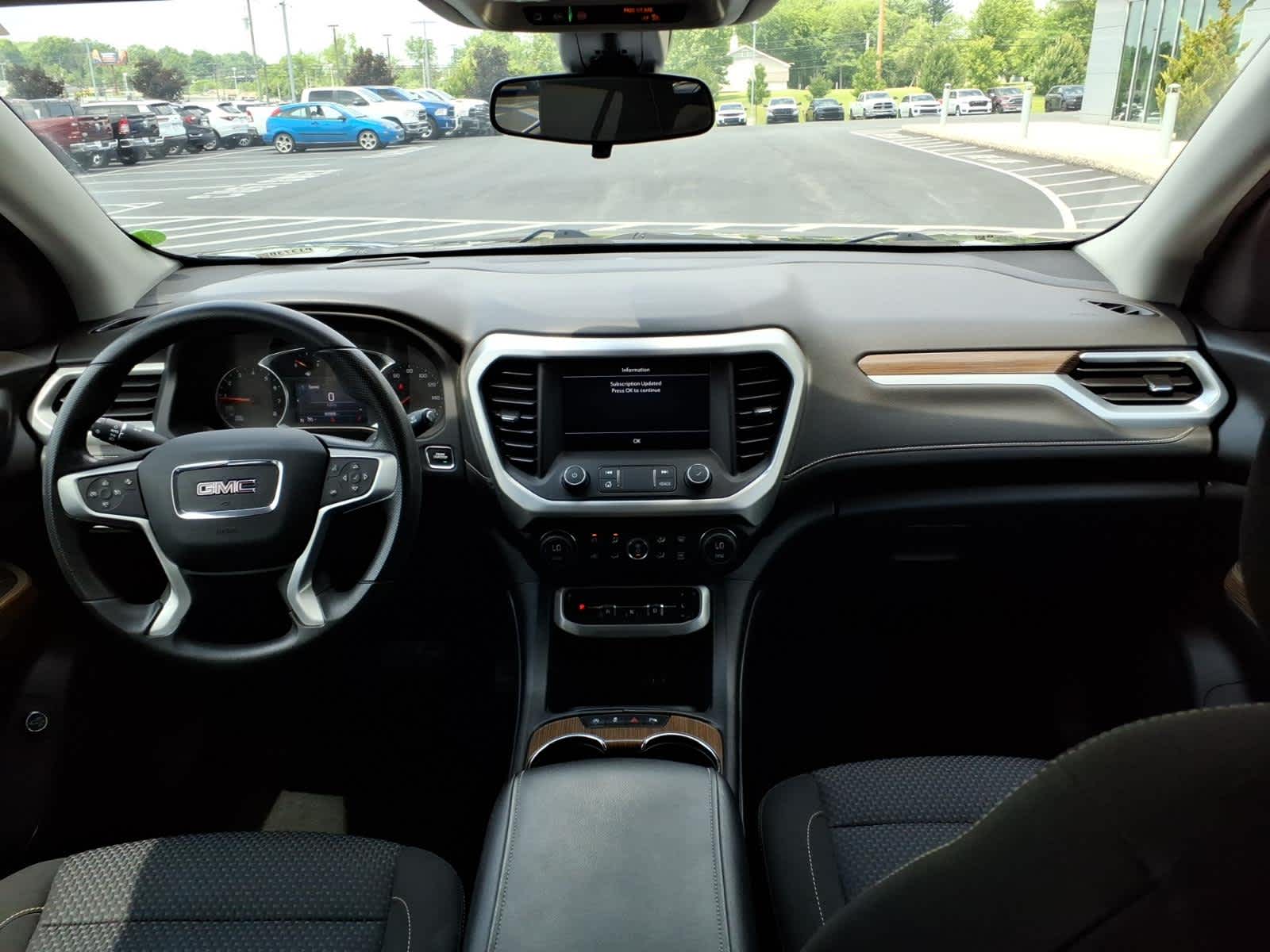2022 GMC Acadia SLE