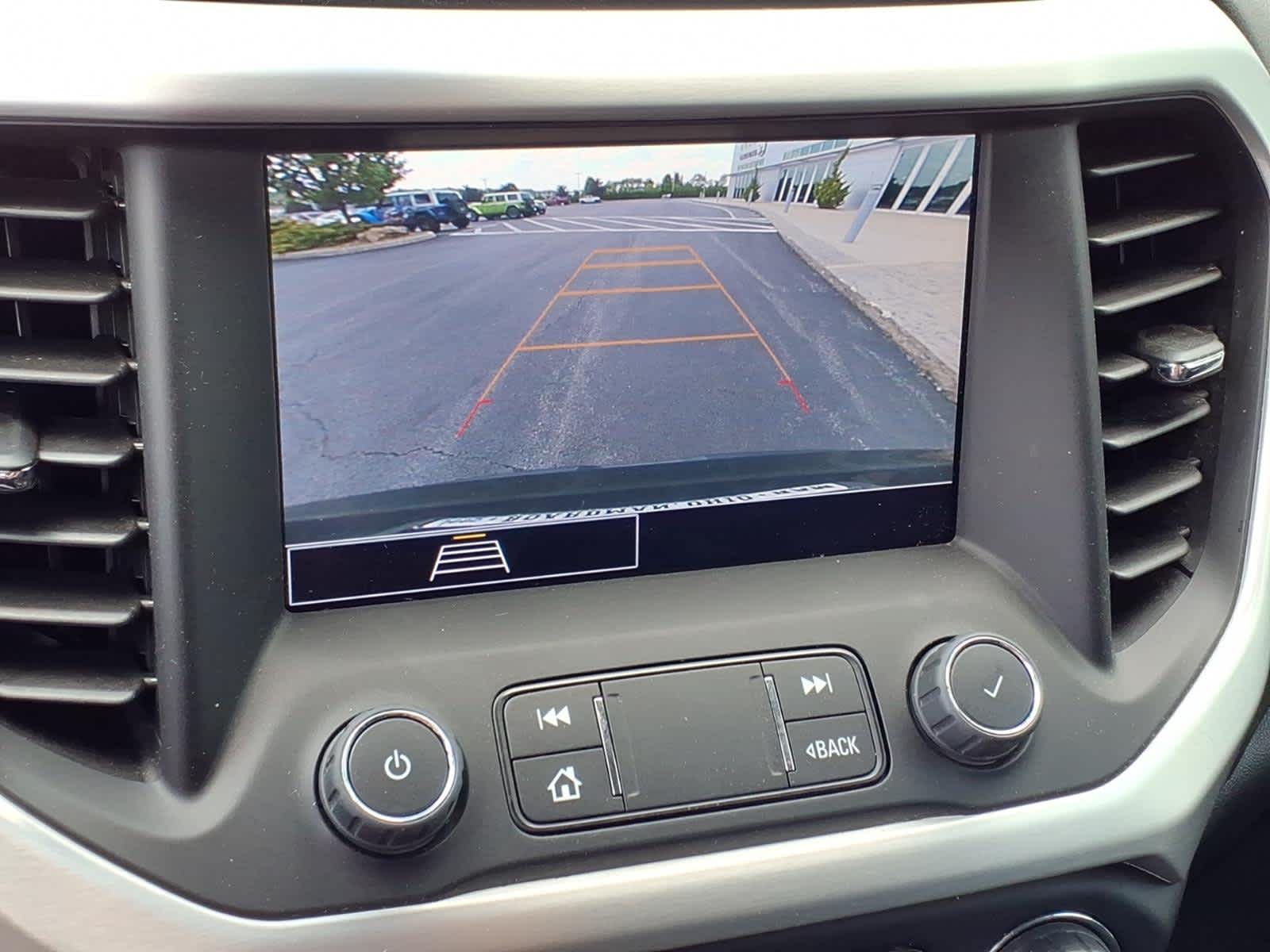 2022 GMC Acadia SLE