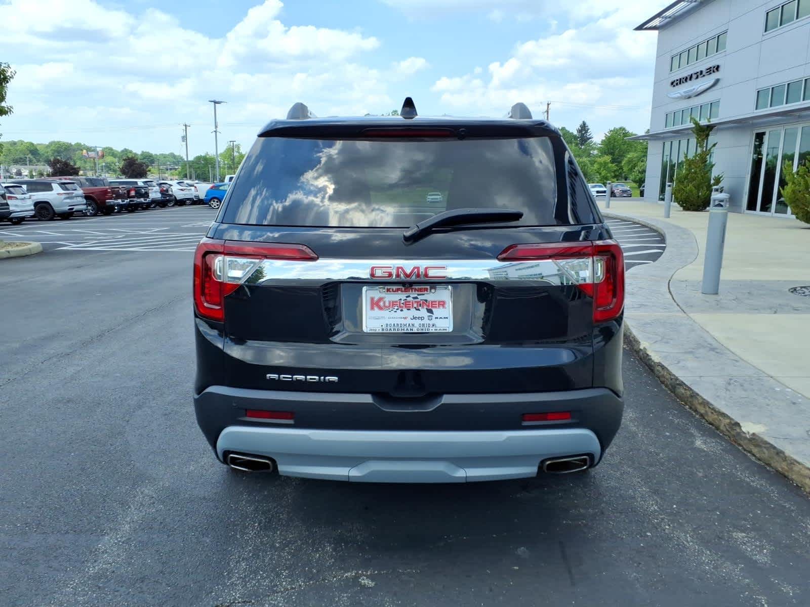 2022 GMC Acadia SLE