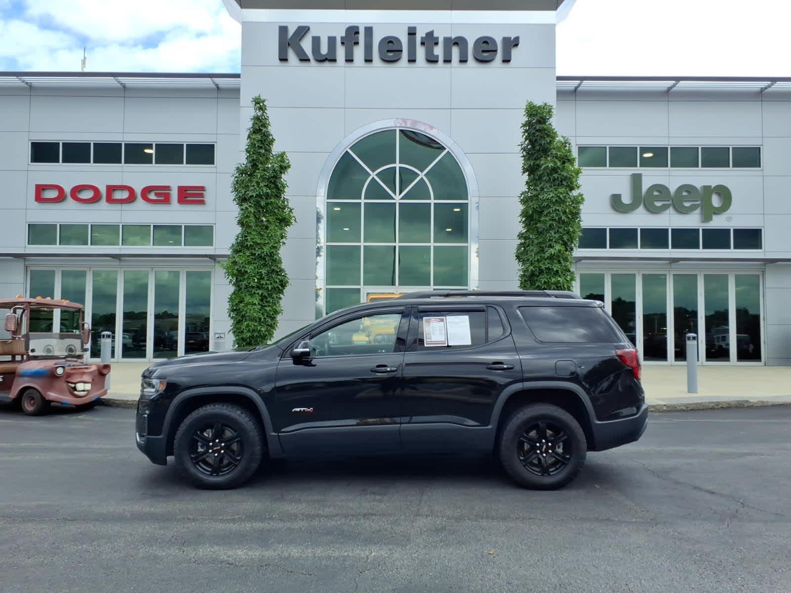 2023 GMC Acadia AT4