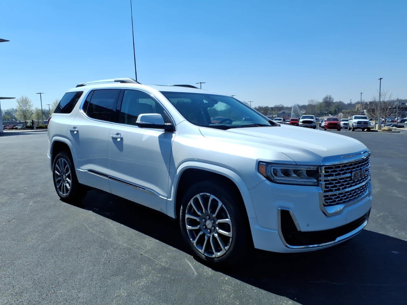2023 GMC Acadia Denali