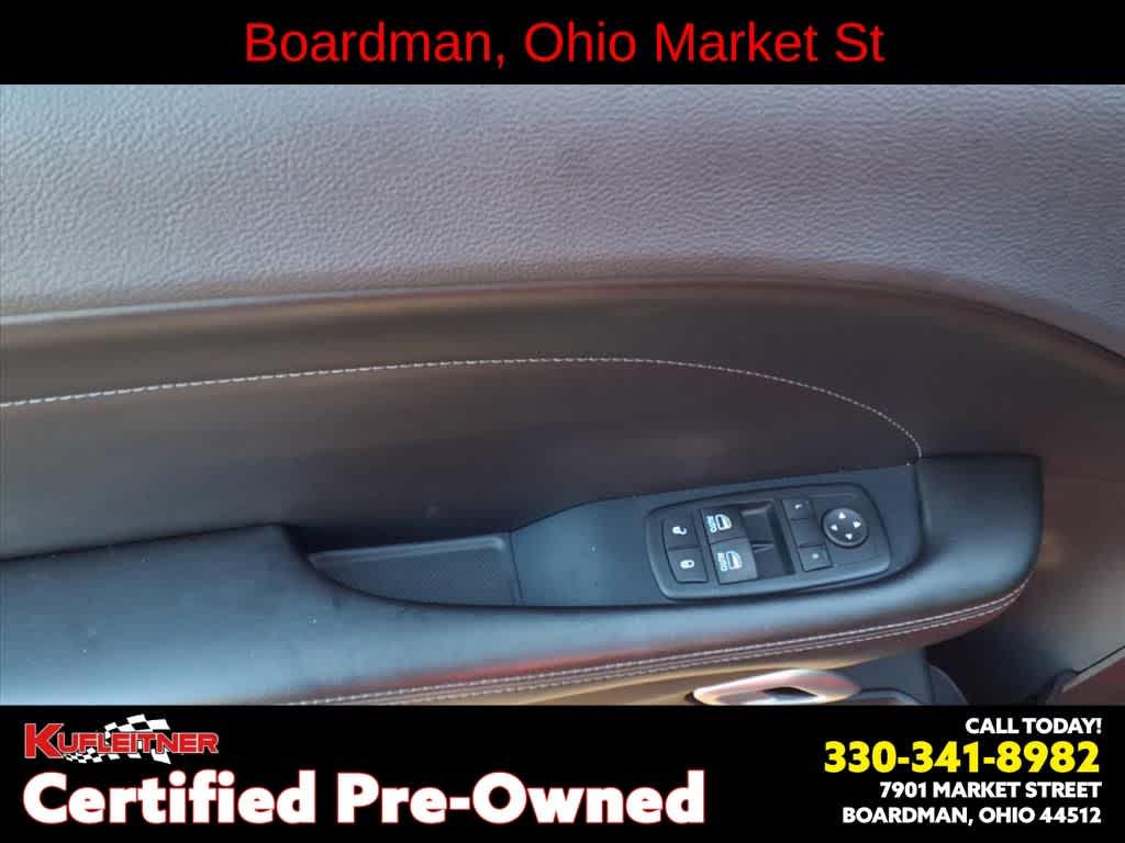 2016 Dodge Challenger 392 Hemi Scat Pack Shaker