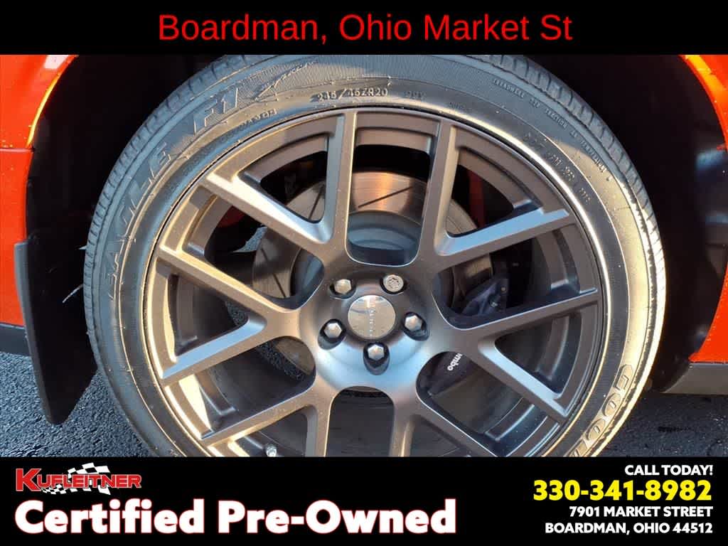 2016 Dodge Challenger 392 Hemi Scat Pack Shaker