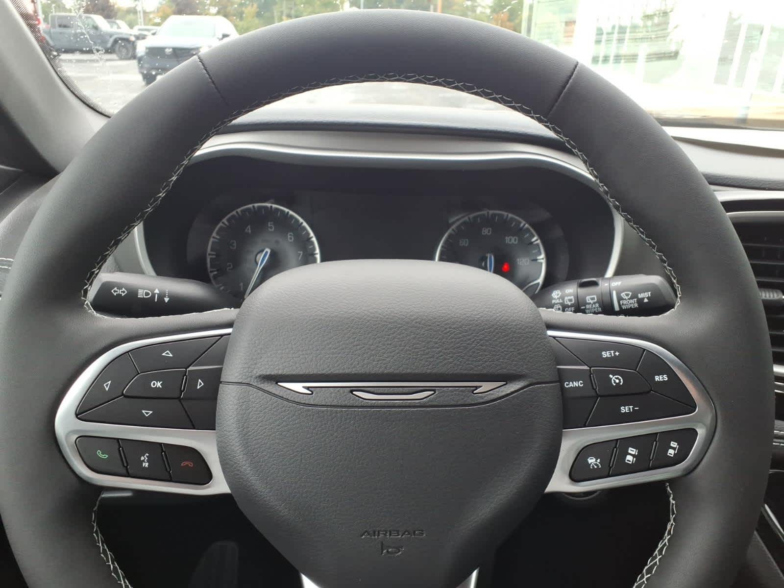 2027 Chrysler Pacifica Select