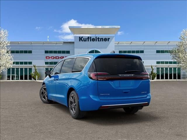 2027 Chrysler Pacifica Limited