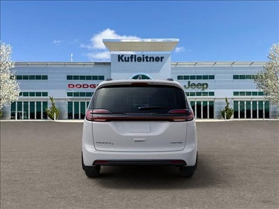 2027 Chrysler Pacifica Limited