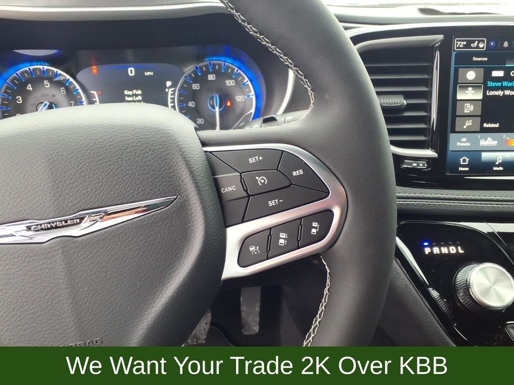 2026 Chrysler Pacifica Select