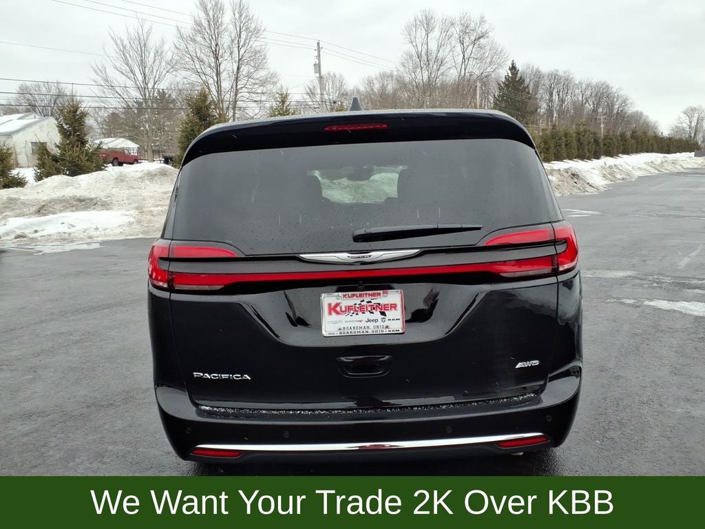 2026 Chrysler Pacifica Select