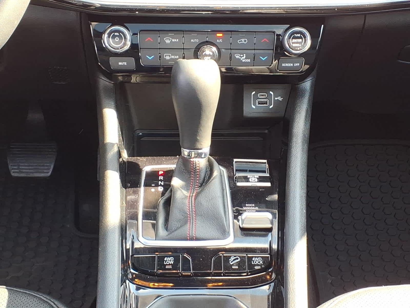 2025 Jeep Compass Trailhawk